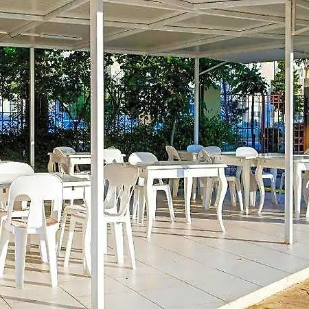 Garden Nevis מלון 3*